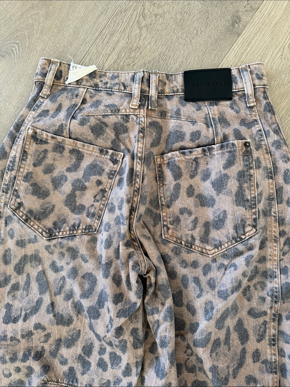 Free People x We The Free Good Luck Leopard Barrel Jeans - Picture 3 of 9